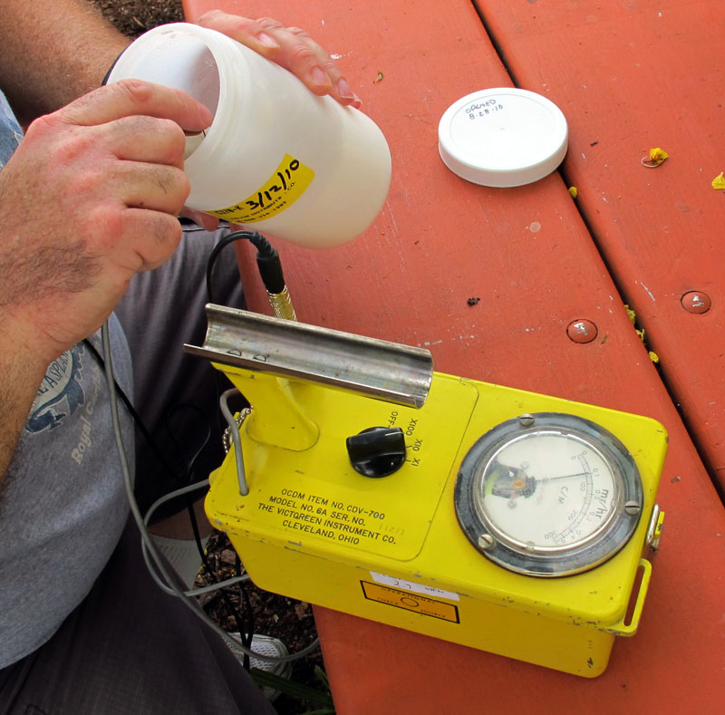 Using a Geiger Counter to test CeO